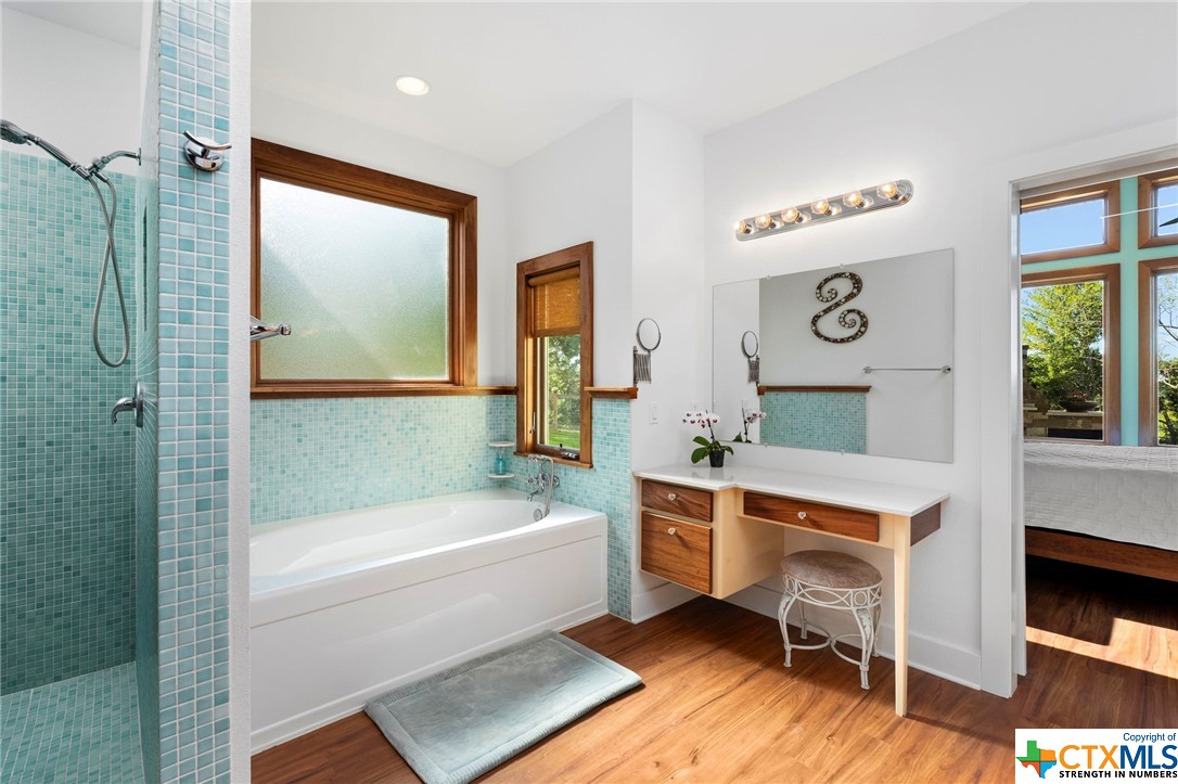 3033 Ridge Crossing