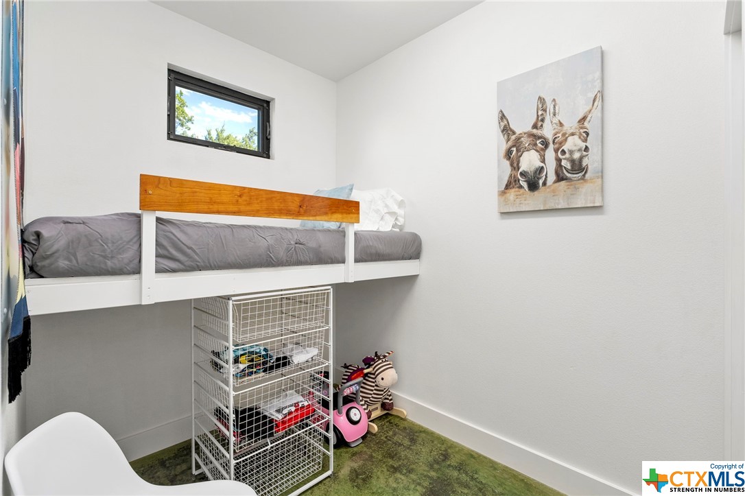 3033 Ridge Crossing