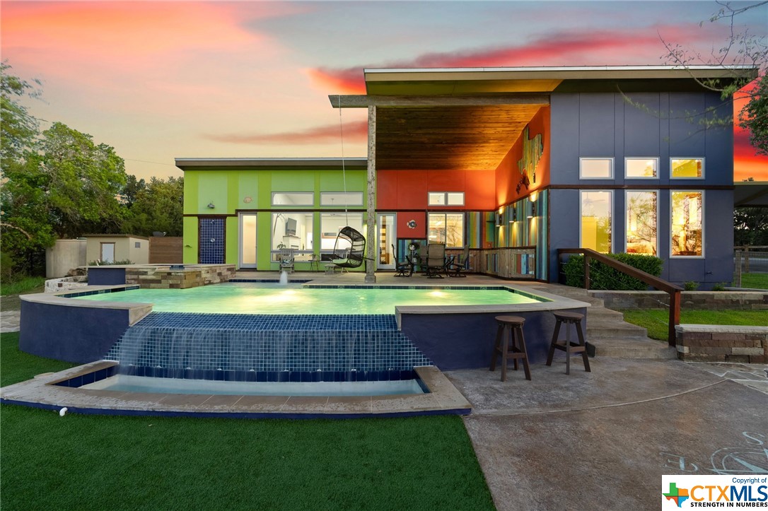 3033 Ridge Crossing