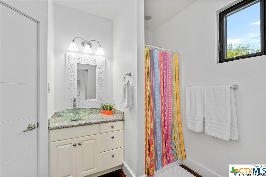3033 Ridge Crossing