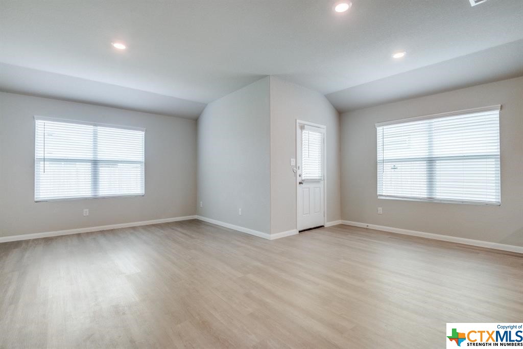 2712 Seneca Court