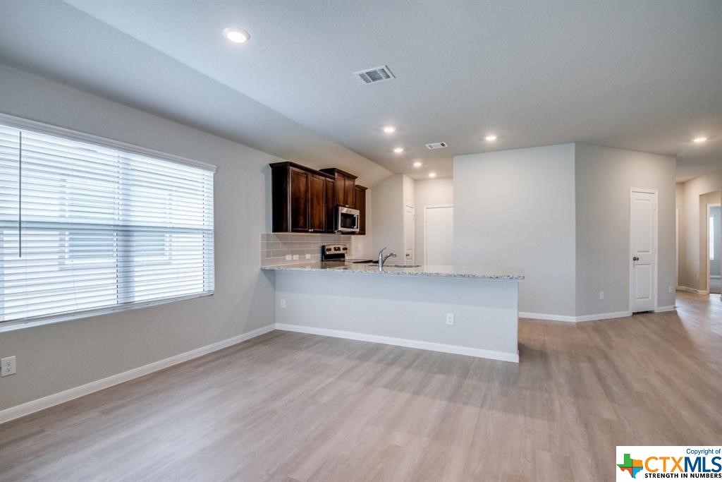 2712 Seneca Court