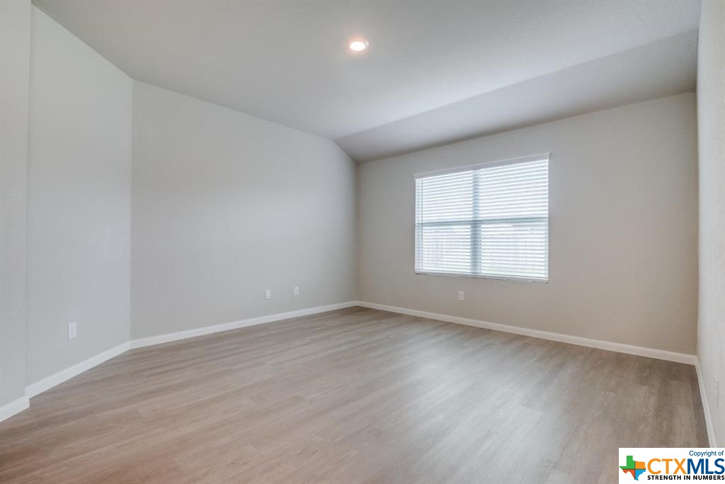 2712 Seneca Court