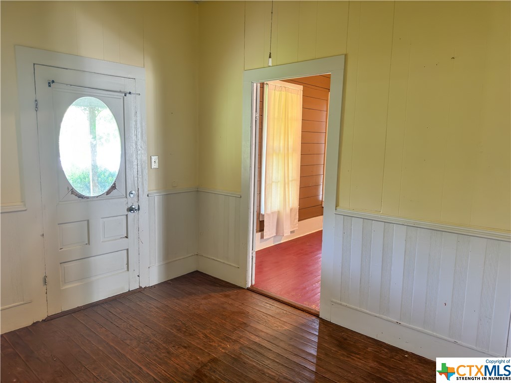 715 E Courthouse Street