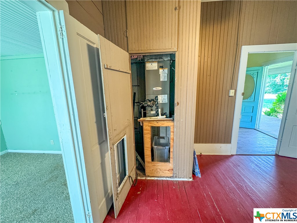 715 E Courthouse Street