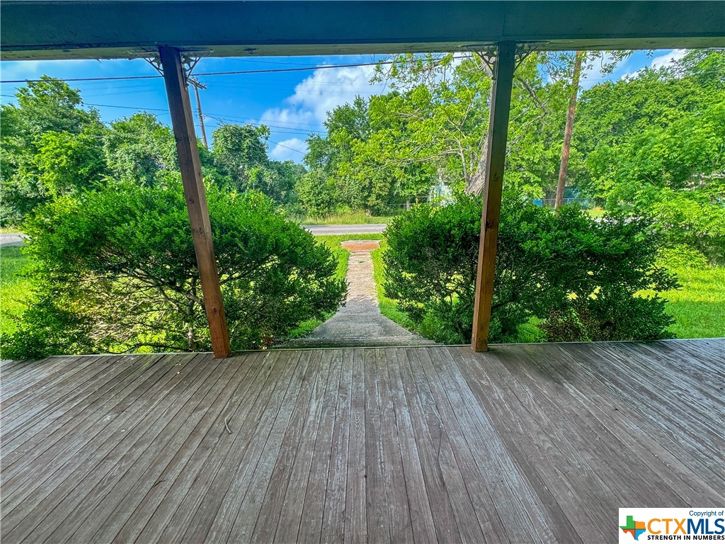 715 E Courthouse Street