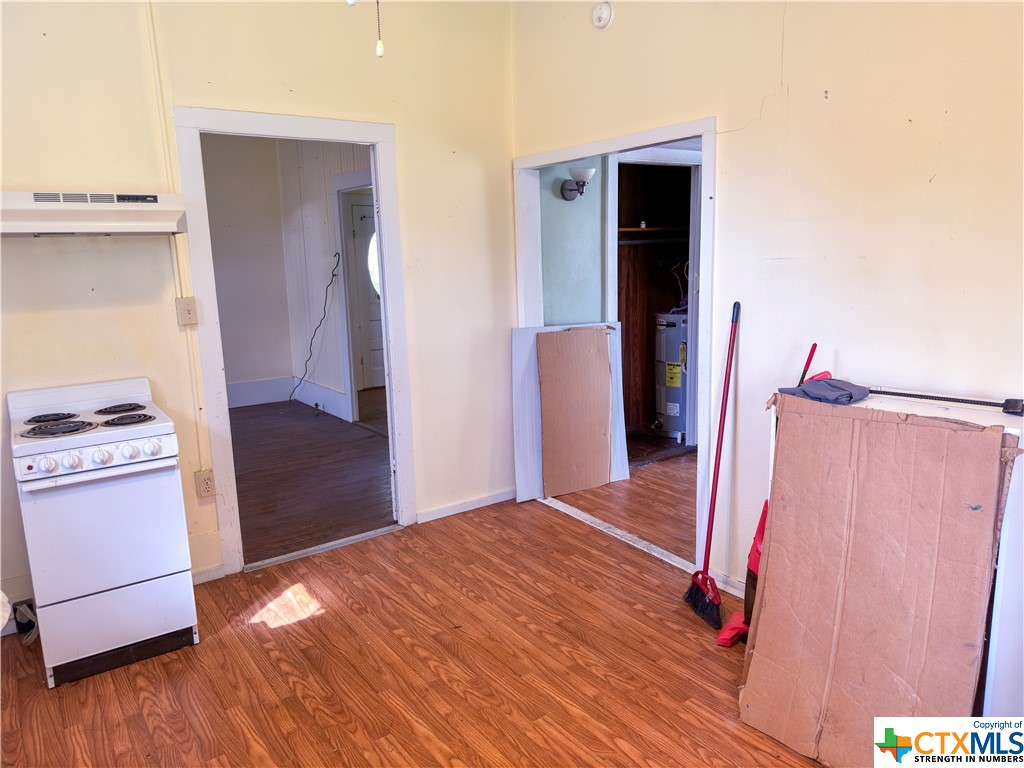 715 E Courthouse Street