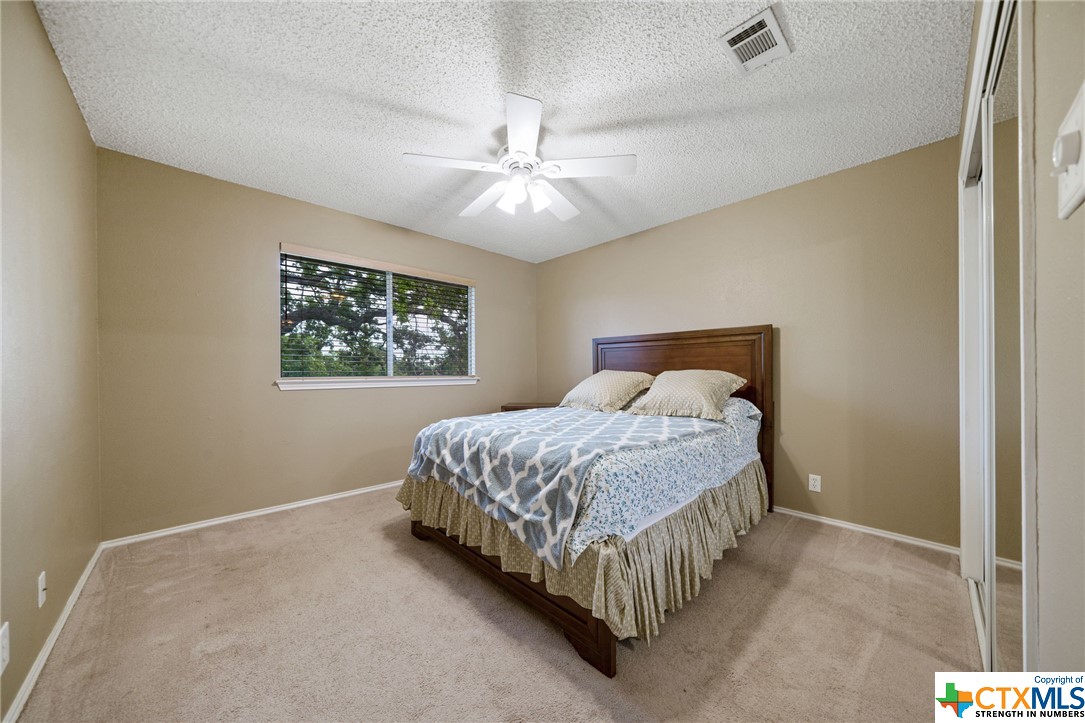 5462 Circle Oak Drive
