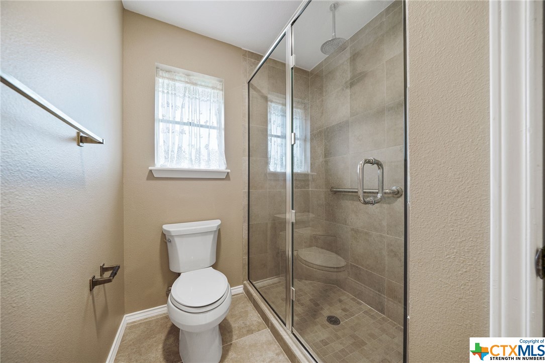 5462 Circle Oak Drive