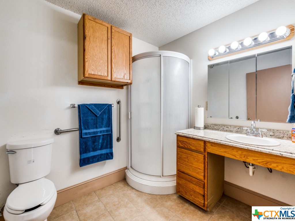 1004 Bluebonnet Lane