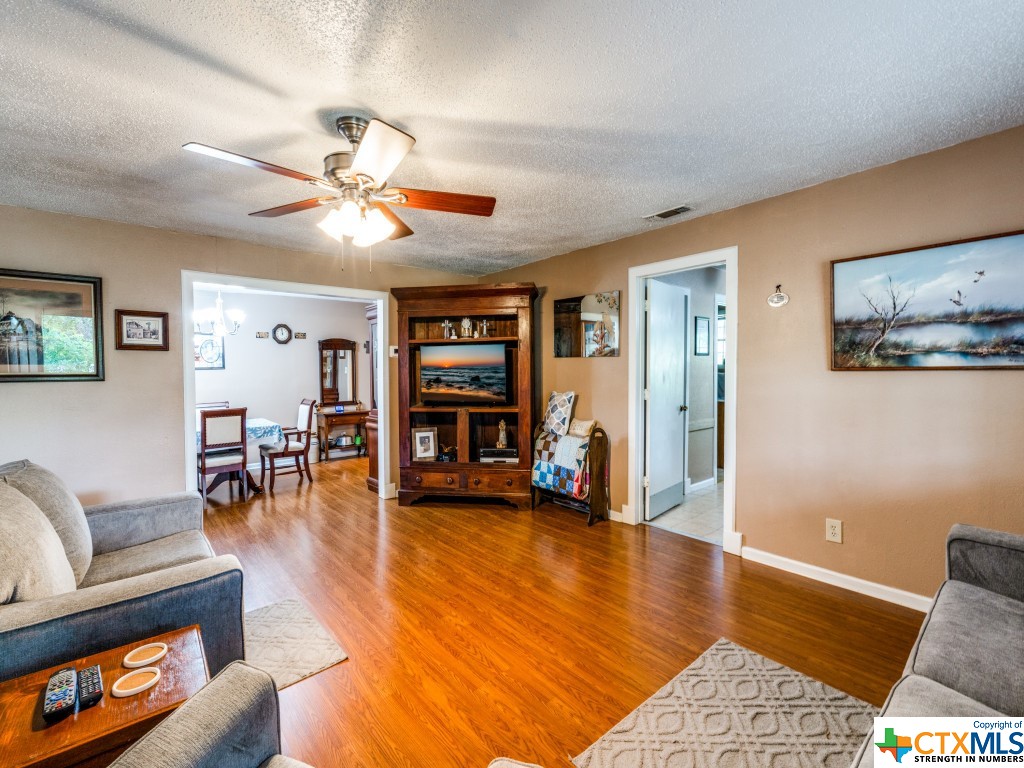 1004 Bluebonnet Lane
