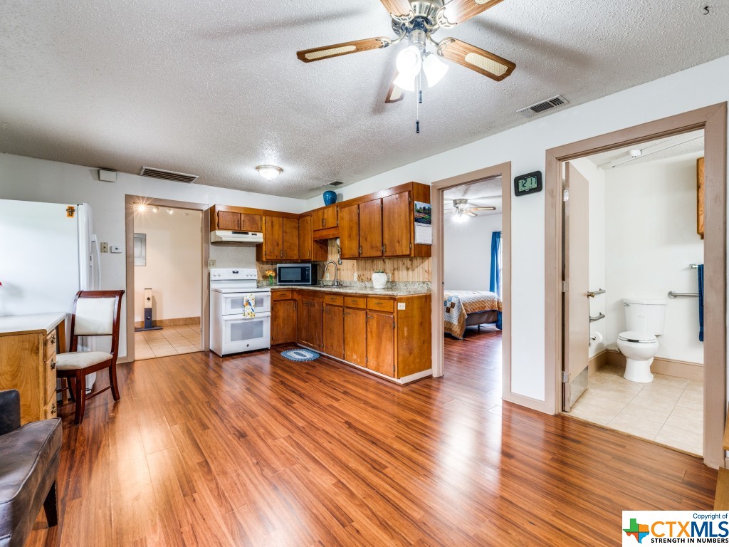 1004 Bluebonnet Lane