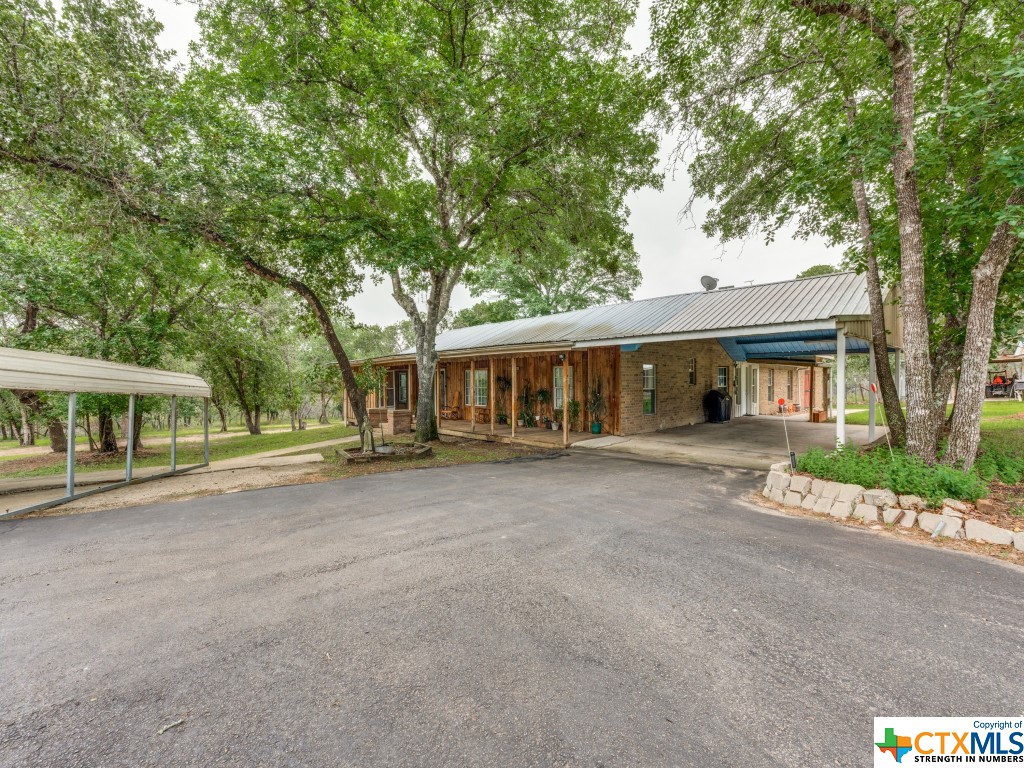 1004 Bluebonnet Lane