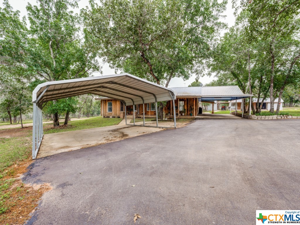 1004 Bluebonnet Lane