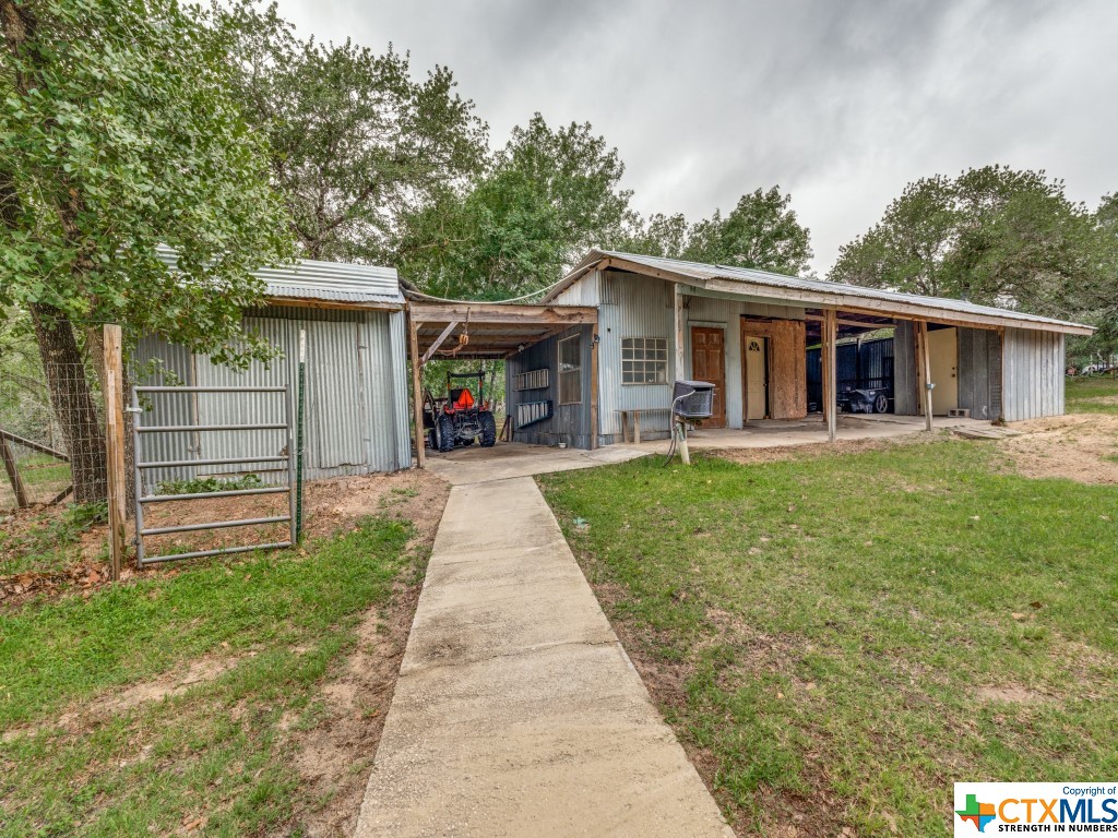 1004 Bluebonnet Lane