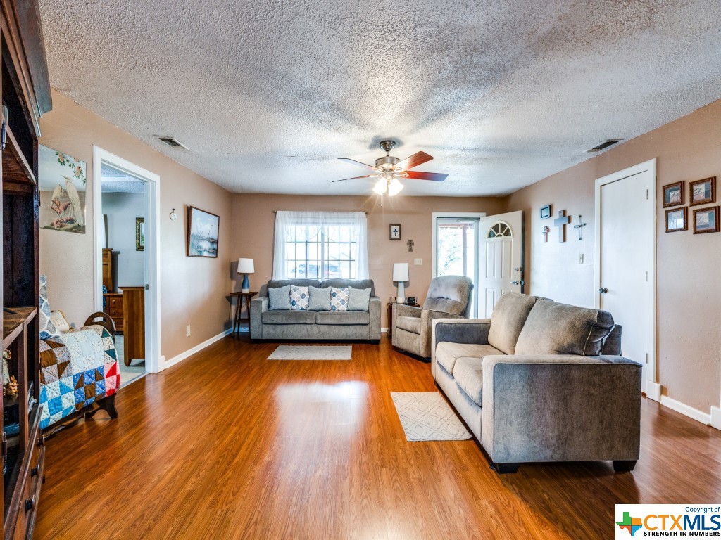 1004 Bluebonnet Lane