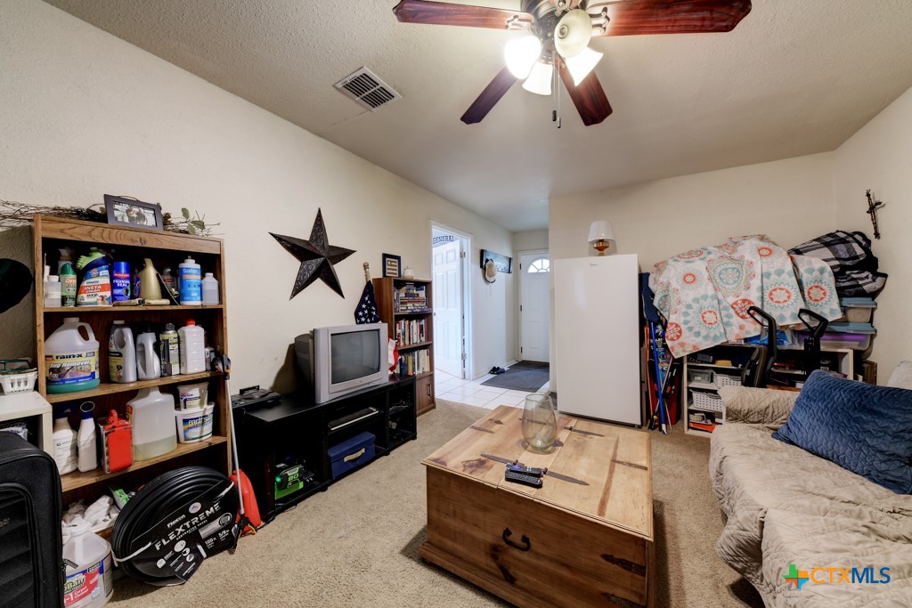 1437 Pams Path