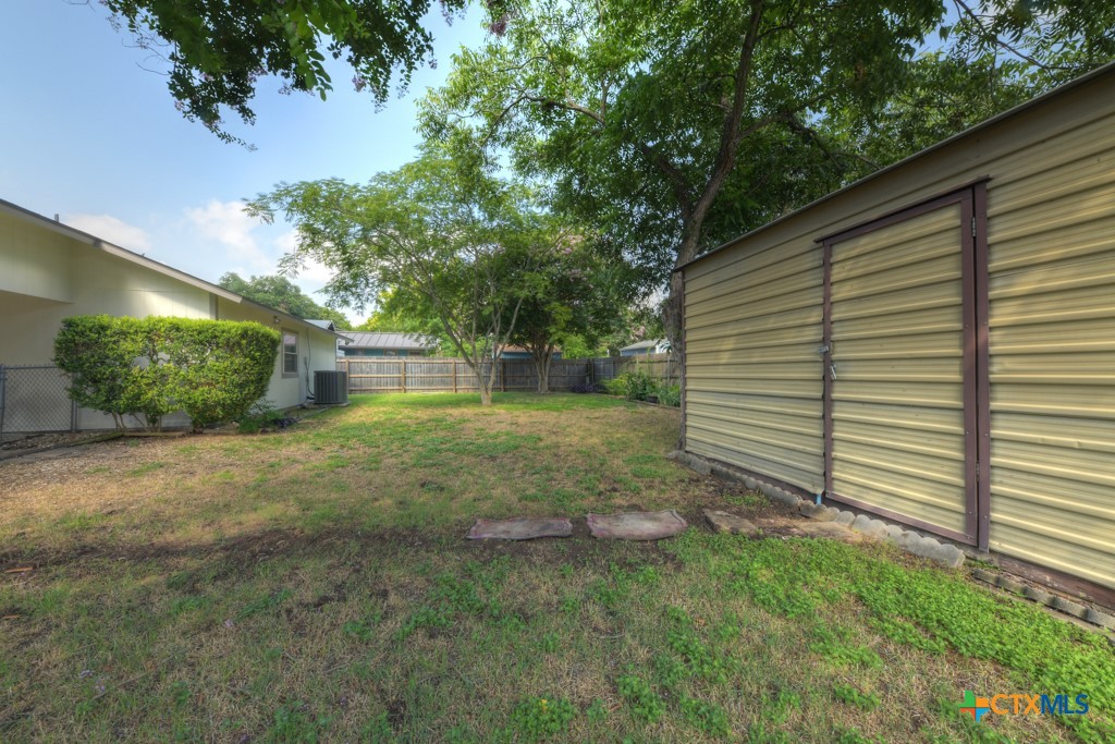1437 Pams Path
