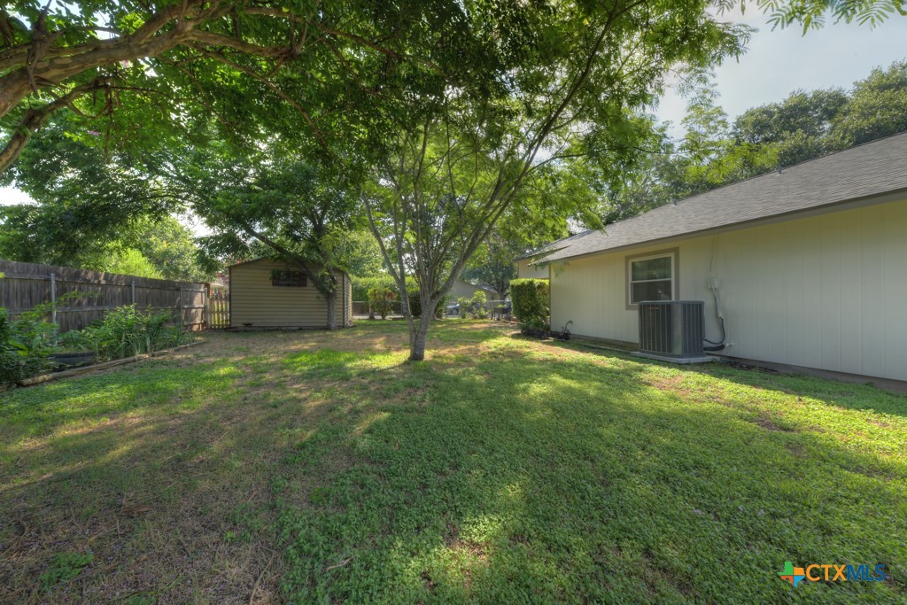 1437 Pams Path