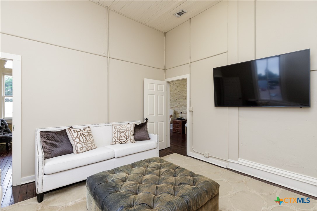 207 E Constitution Street 1