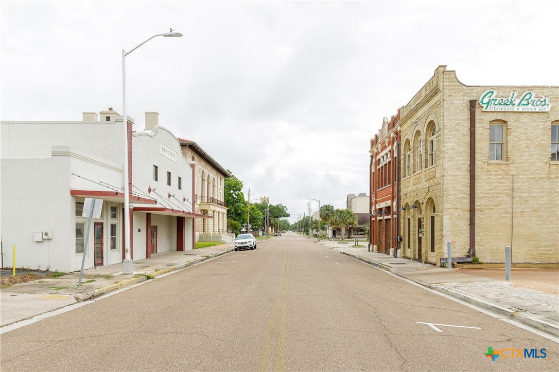 207 E Constitution Street 8