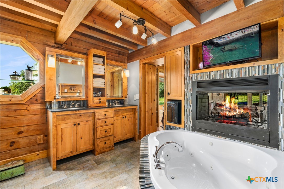 332 Westin Hills