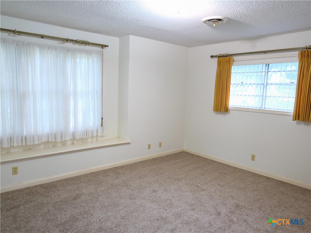 301 Tanglewood