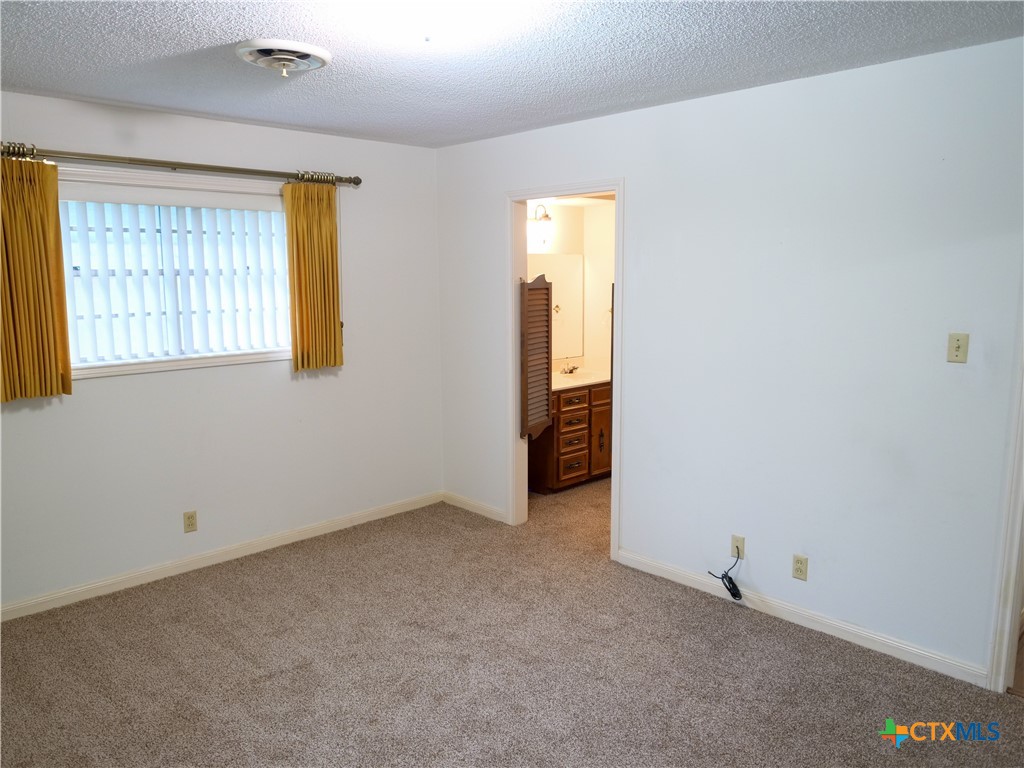 301 Tanglewood