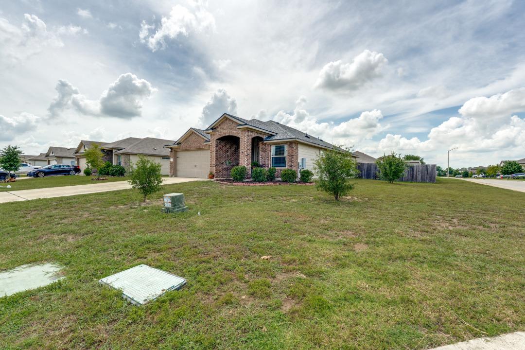 1618 Woodlands DR