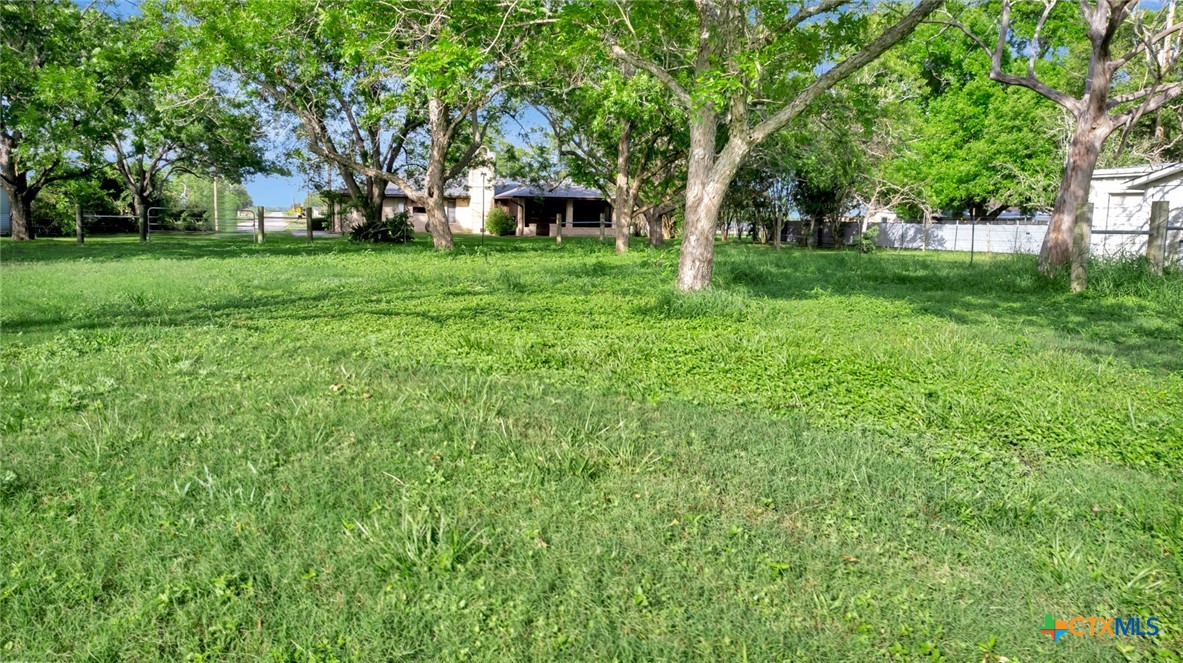 2794 FM 1685