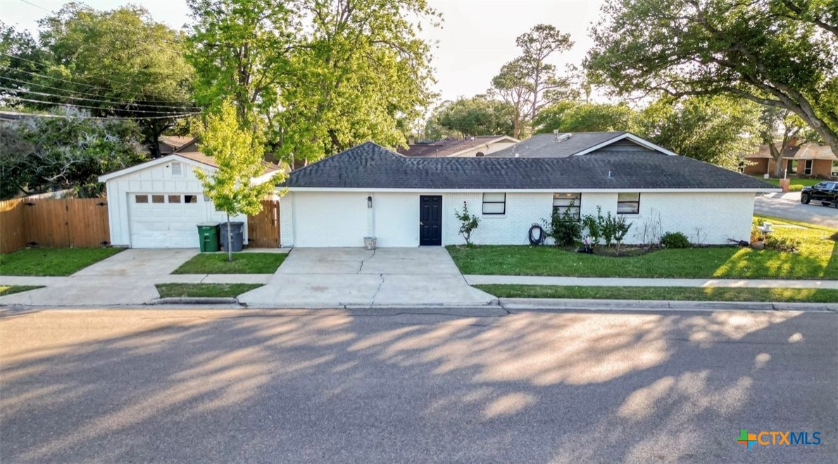 1109 Plantation Road