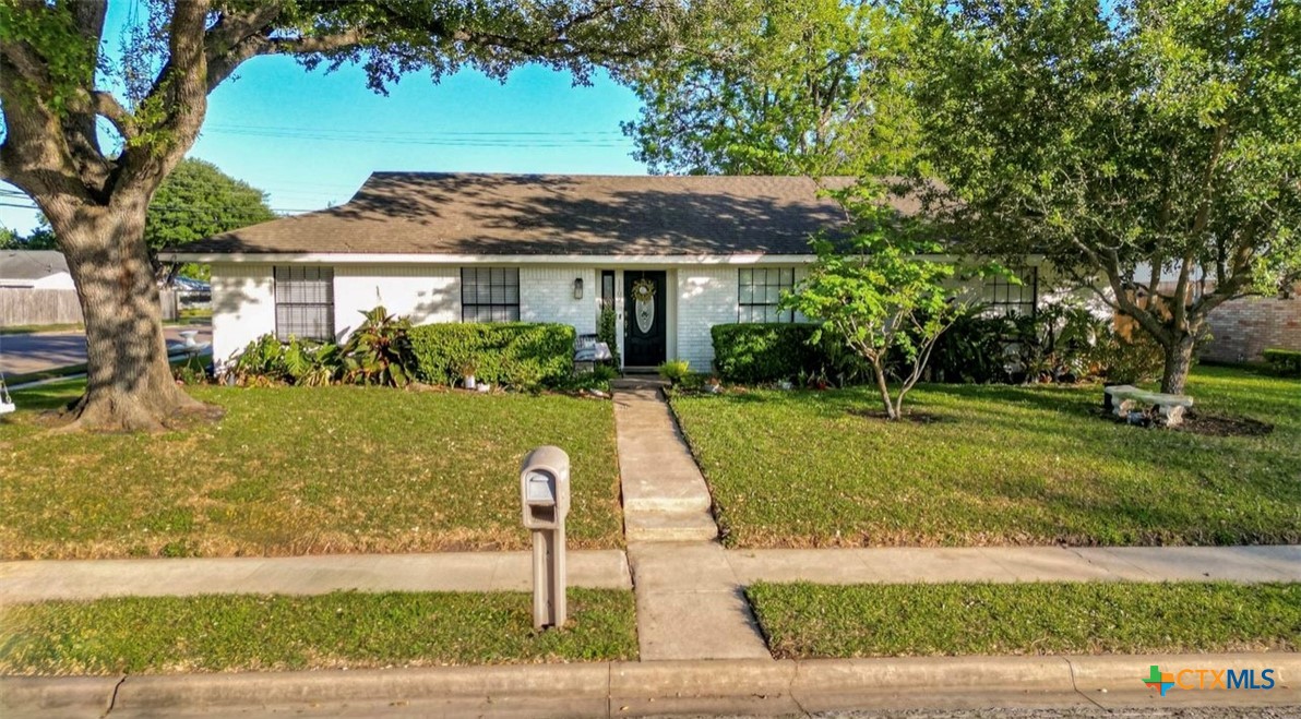 1109 Plantation Road