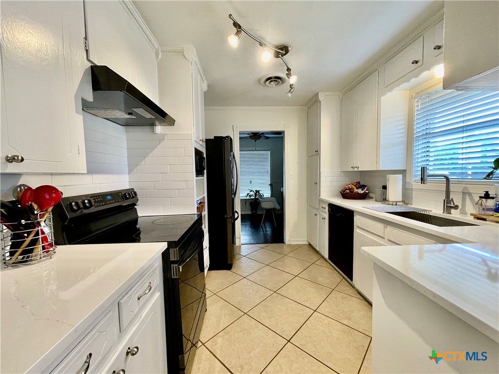 1109 Plantation Road
