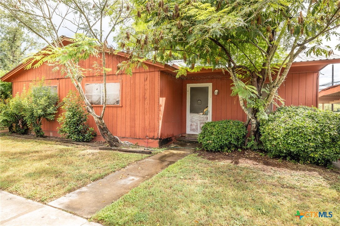 1017 Saint Vincent Street