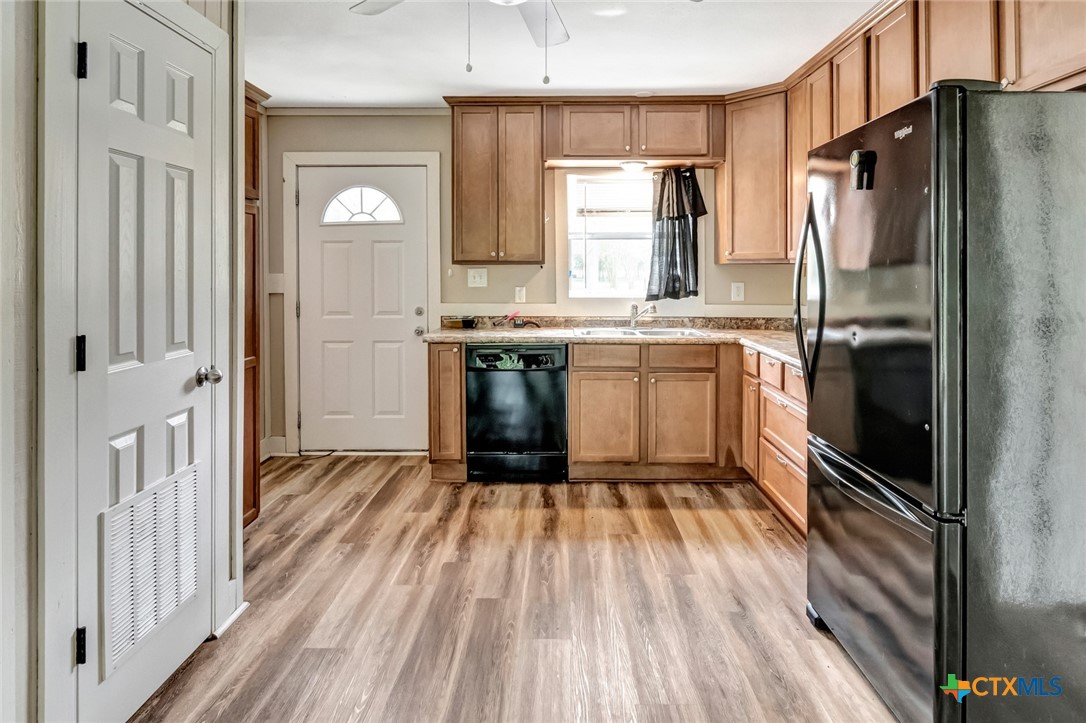 272 River Oaks Road