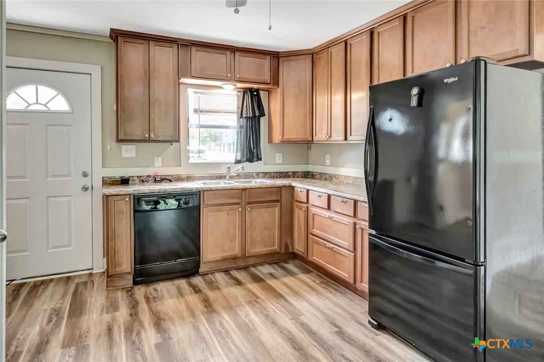 272 River Oaks Road