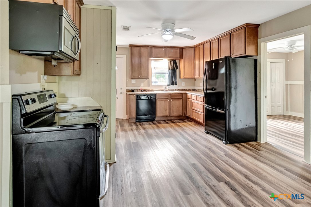 272 River Oaks Road
