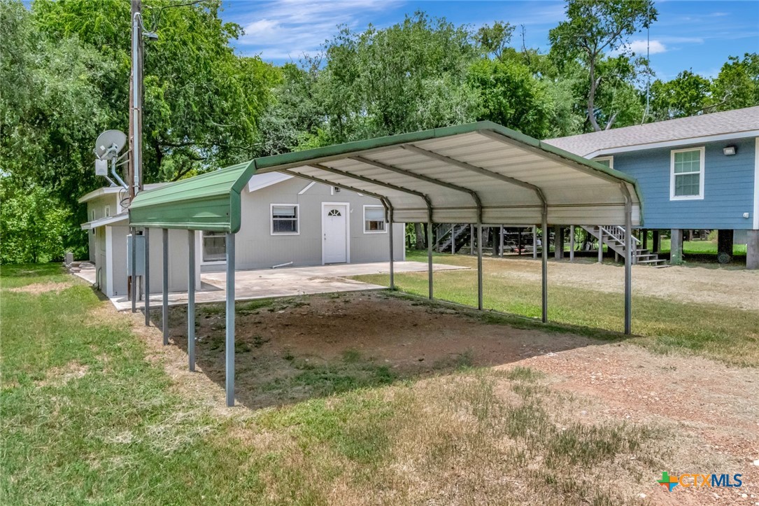 272 River Oaks Road