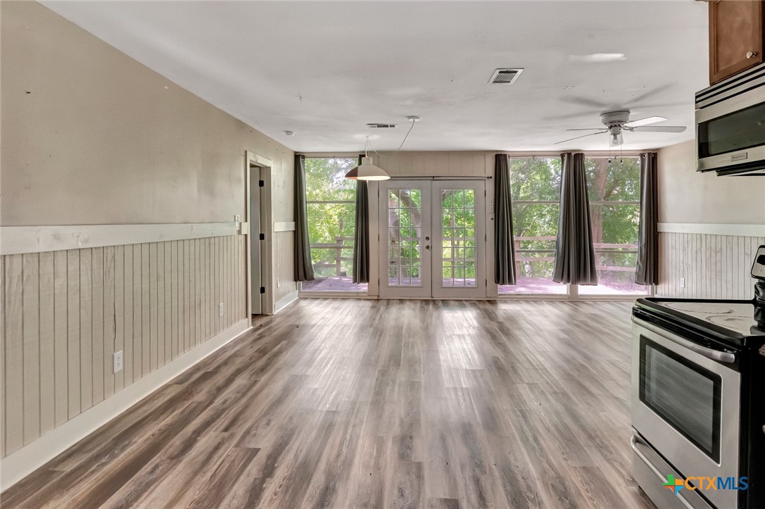 272 River Oaks Road