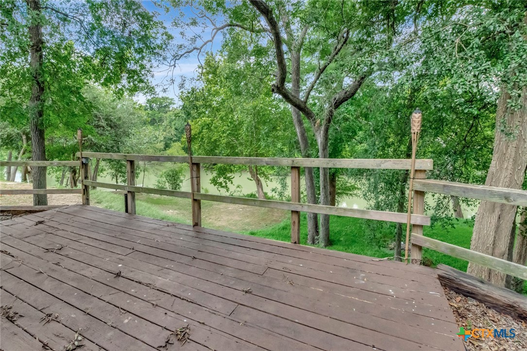 272 River Oaks Road