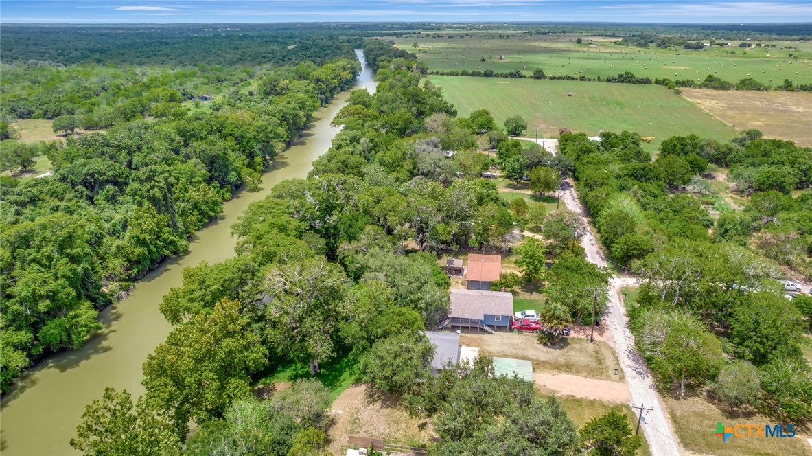 272 River Oaks Road
