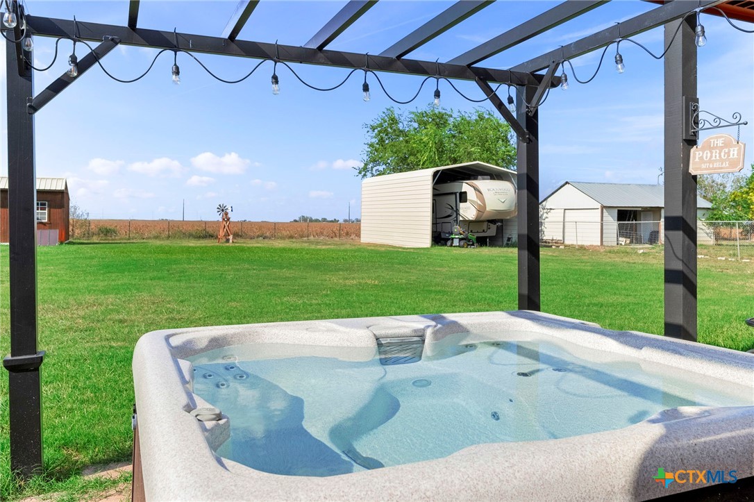 916 Cordova Loop