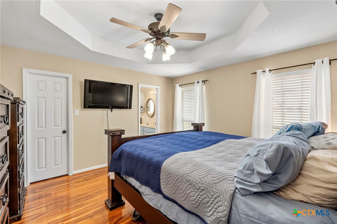 916 Cordova Loop