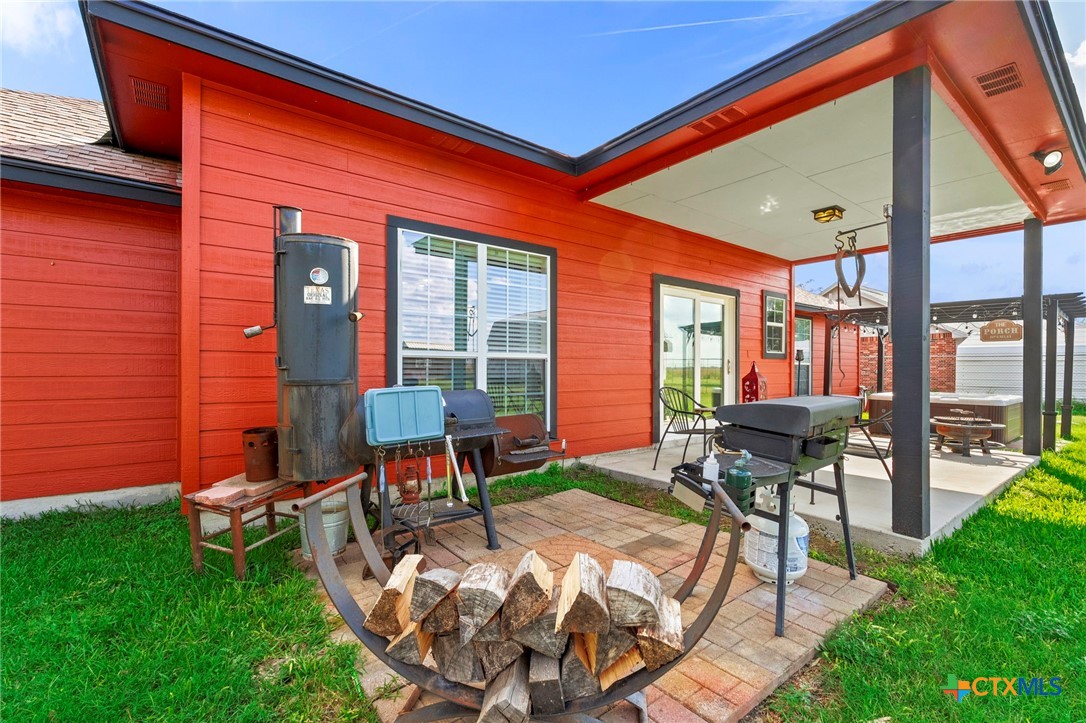 916 Cordova Loop
