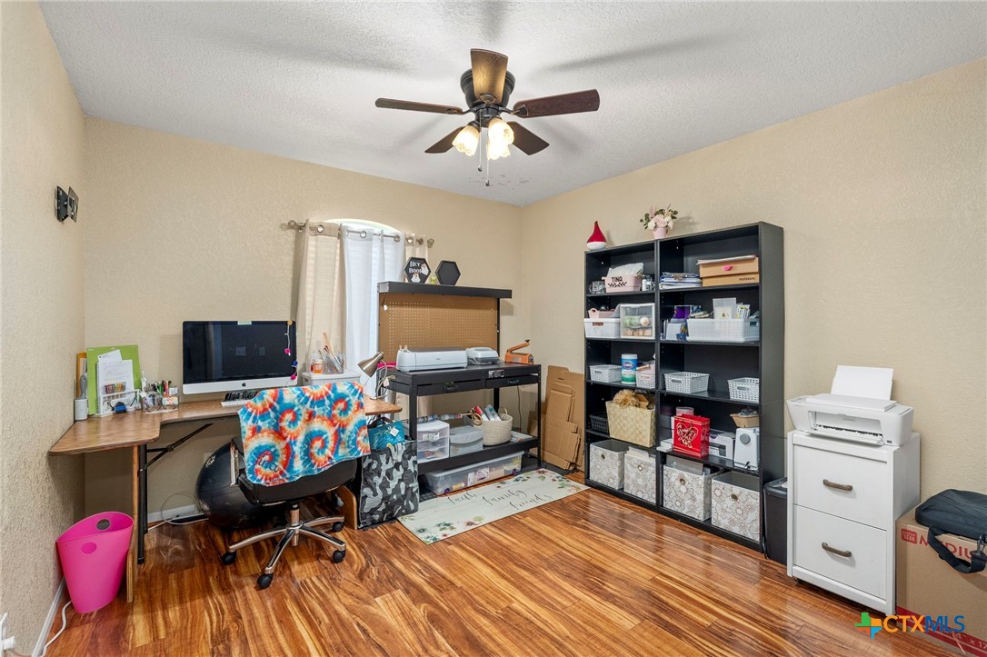 916 Cordova Loop