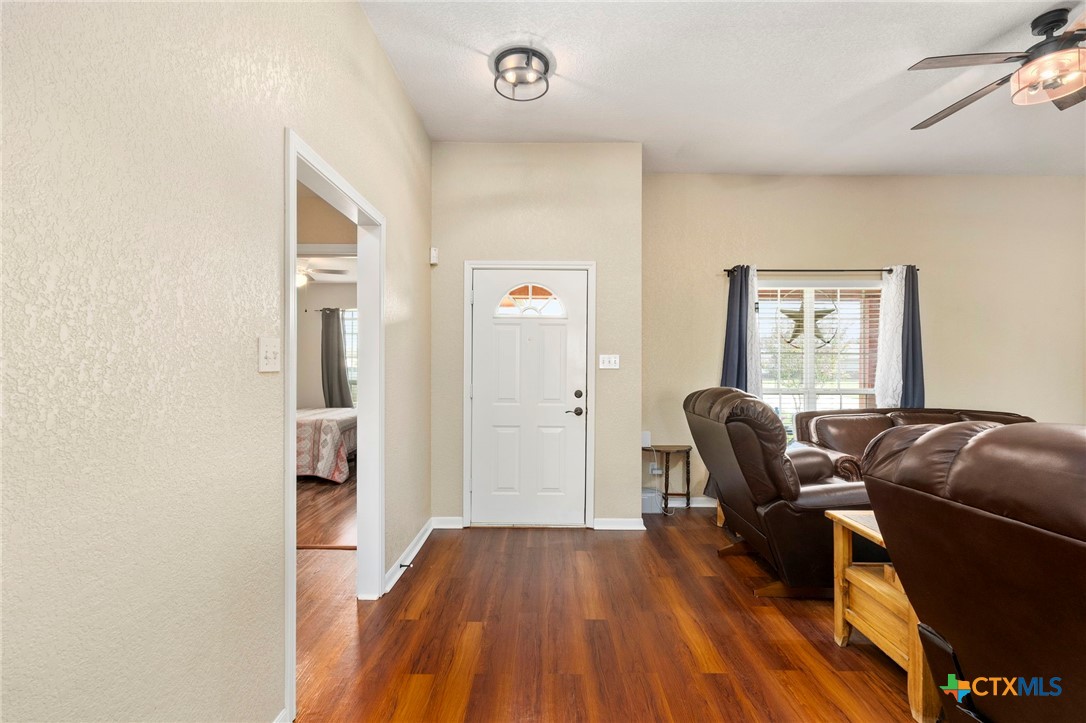 916 Cordova Loop