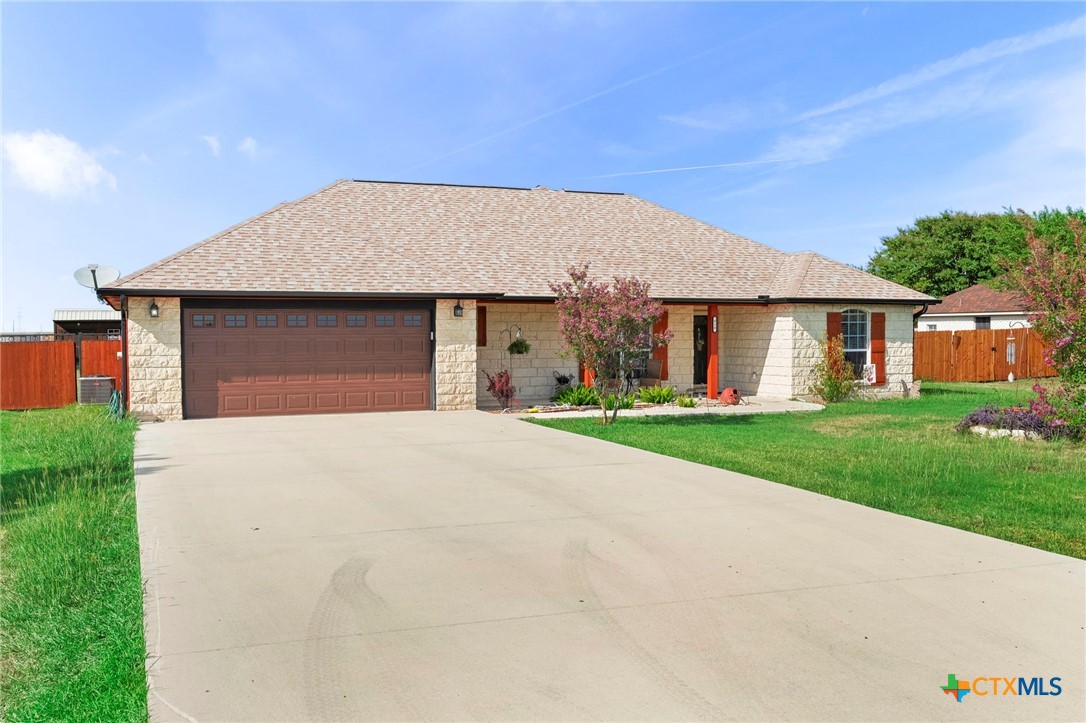 916 Cordova Loop