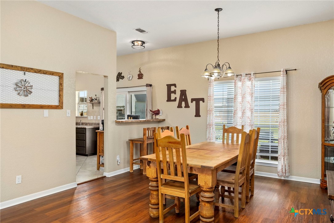 916 Cordova Loop