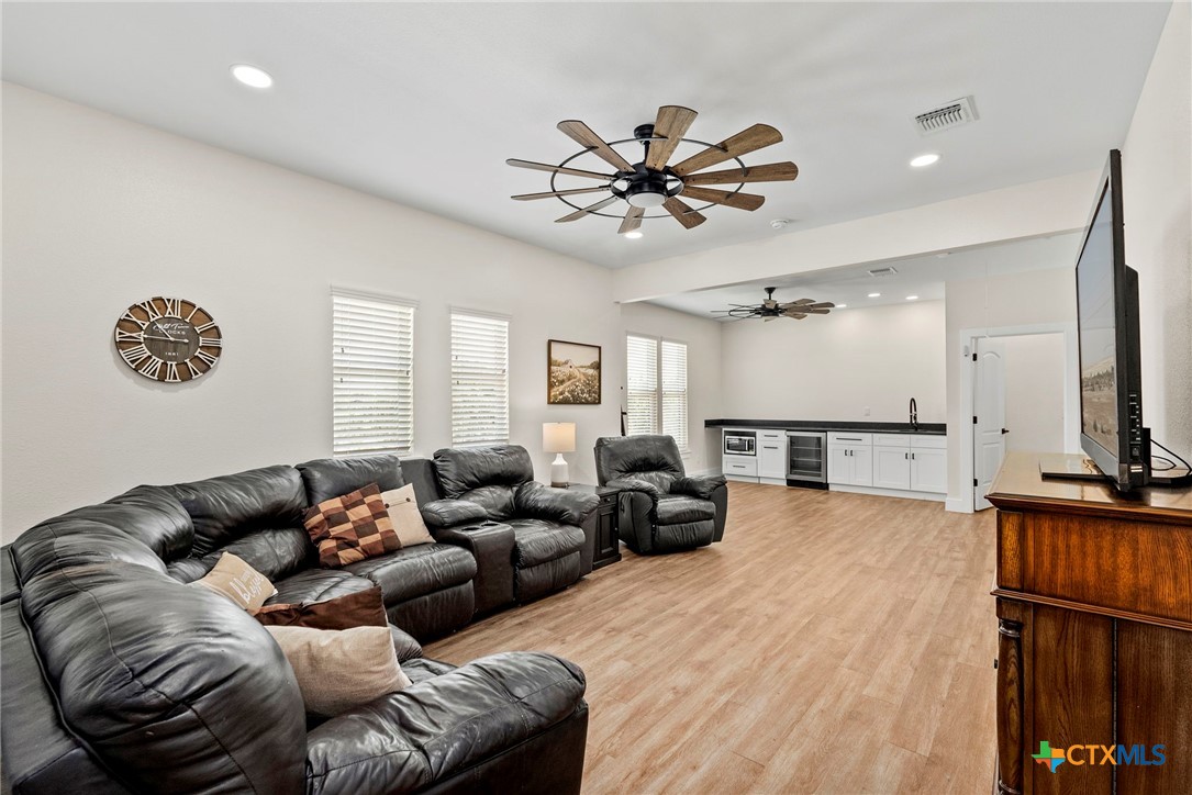 2541 Otter Way