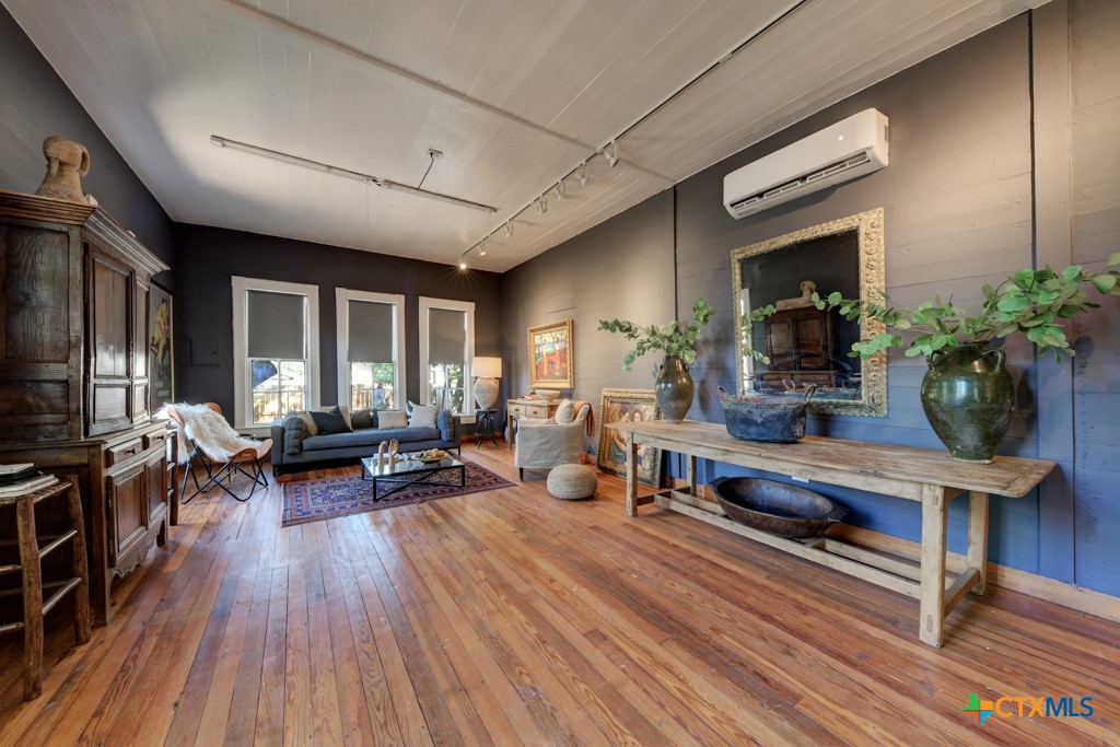 492 E Main Street